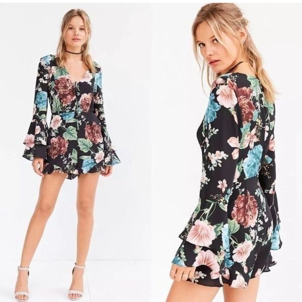 Bardot Amelia Romantic Floral Bell Sleeve Romper Size 6 / Small